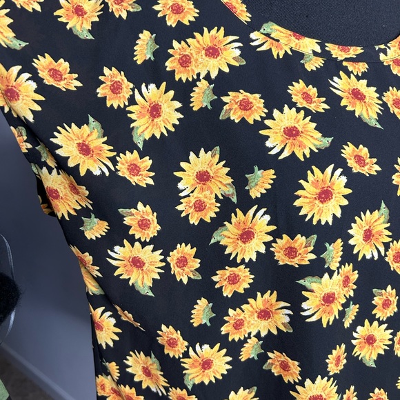 Sunflower blouse by Pleione- size medium - Picture 2 of 7